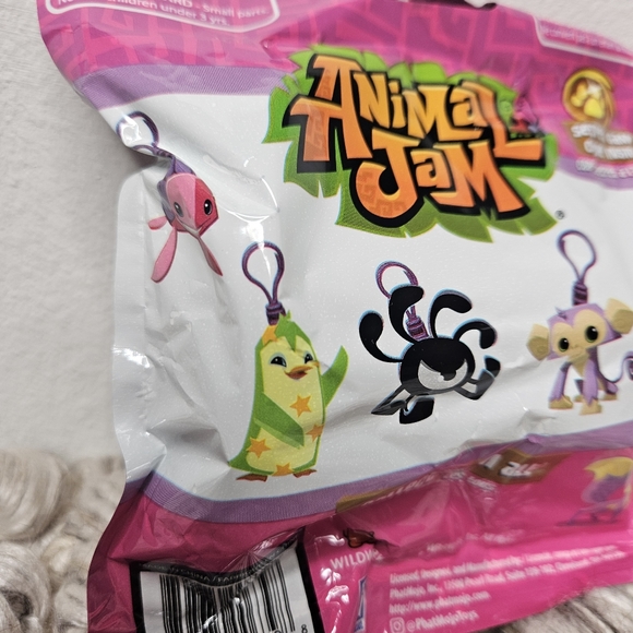 Animal Jam Blind Bag Lot of 5 Plush Clip Collectible Charms Secret Game Code - Picture 3 of 5